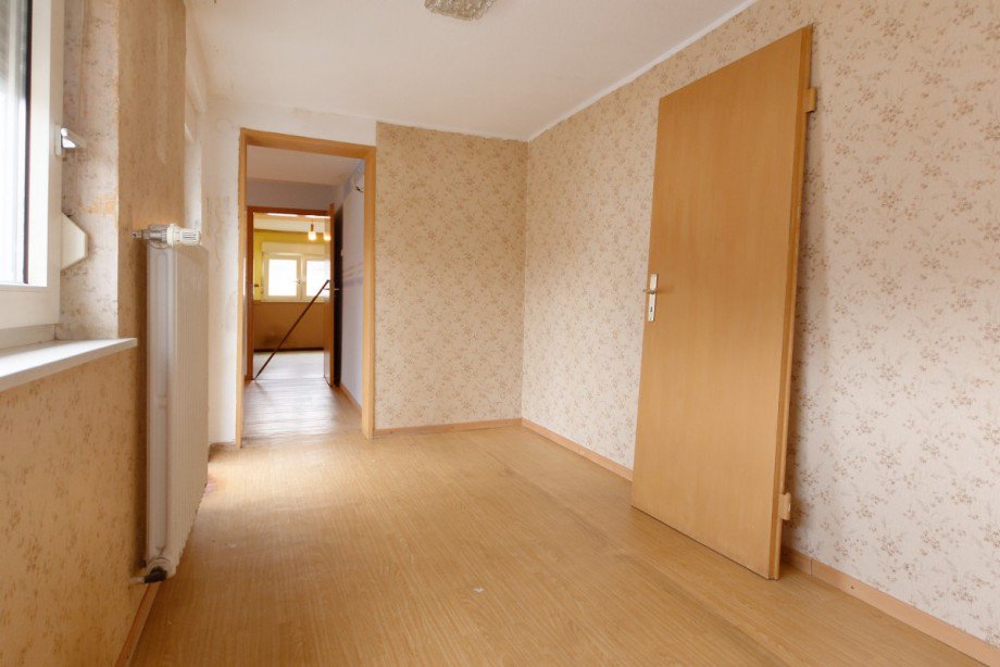 Zimmer mit Zugang Balkon OG Doppelhaush�lfte Ludwigshafen