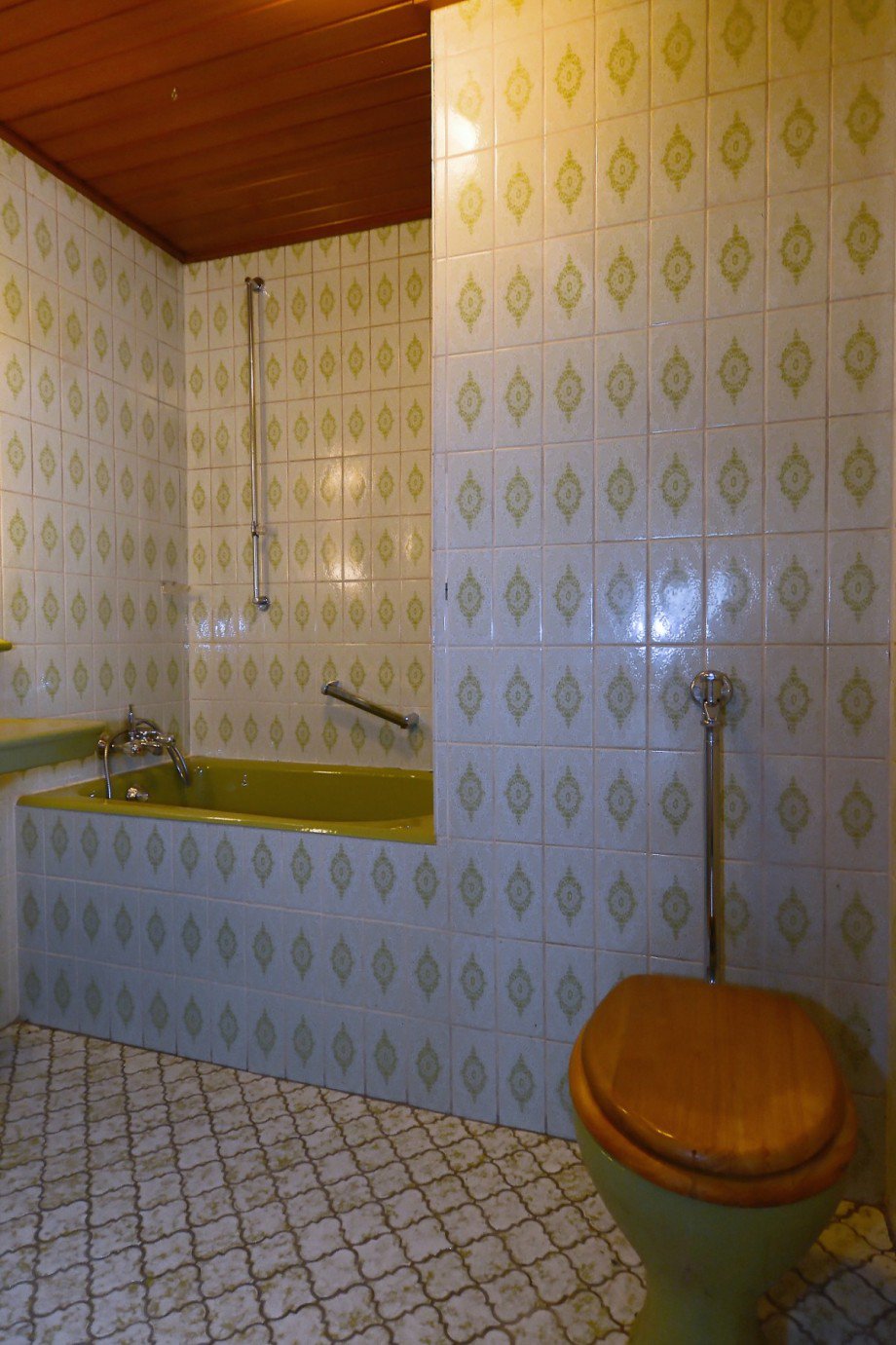 Badezimmer EG Doppelhaush�lfte Ludwigshafen